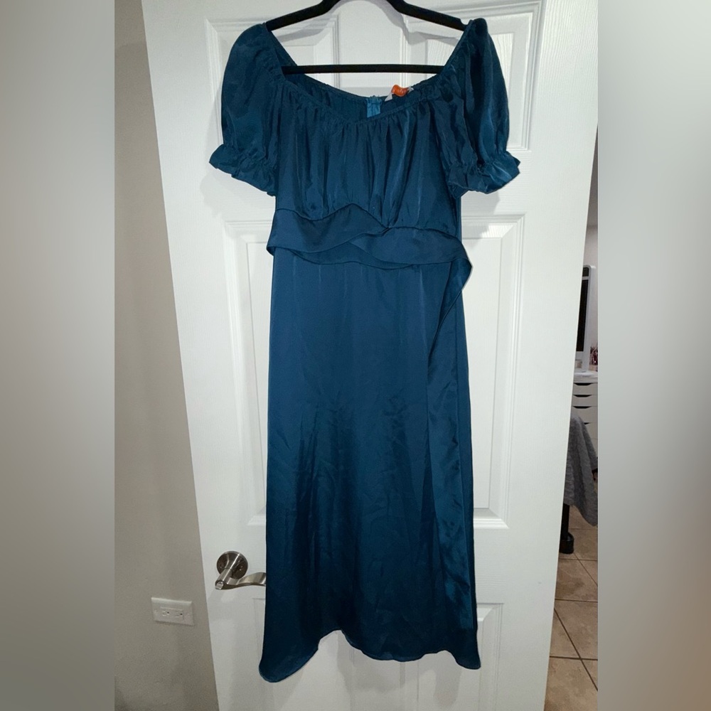 Elegant Teal Blue Midi Dress with Flowing Silhouette